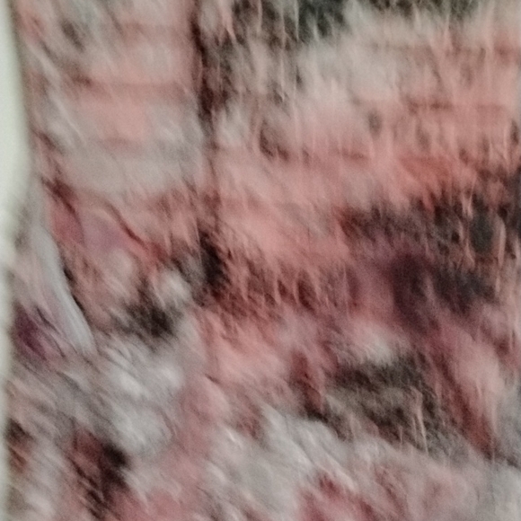 Pink and Red Ribbed Scoop Neck Tank Top - Picture 6 of 7